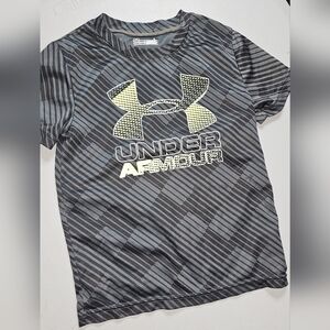 Under Armour size 5 Boy's Shirt